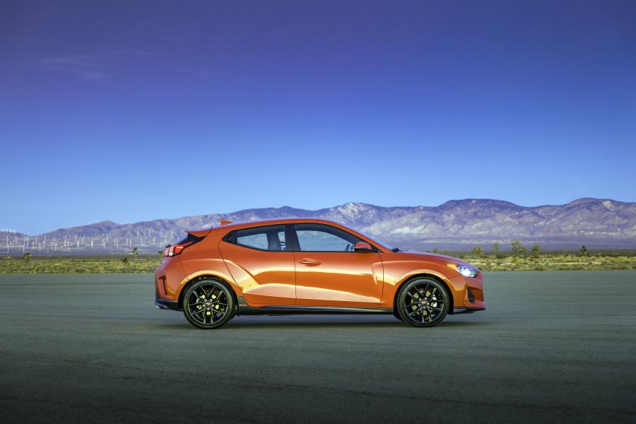  Hyundai Veloster Turbo 2018 года  (NA) (фото 33 из 61)